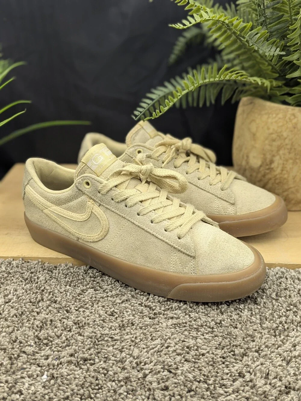 Nike Blazer Low Pro GT Mens Size 7.5 Gum Sole Suede Shoes Women's Size 9